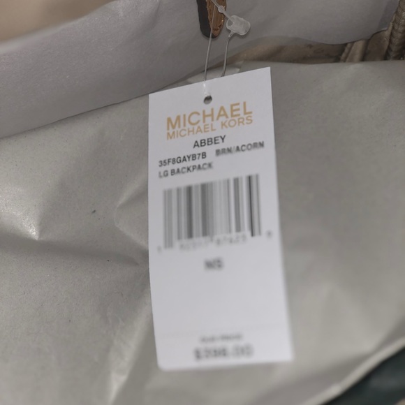 Michael Kors - Monogram Backpack - Picture 7 of 8